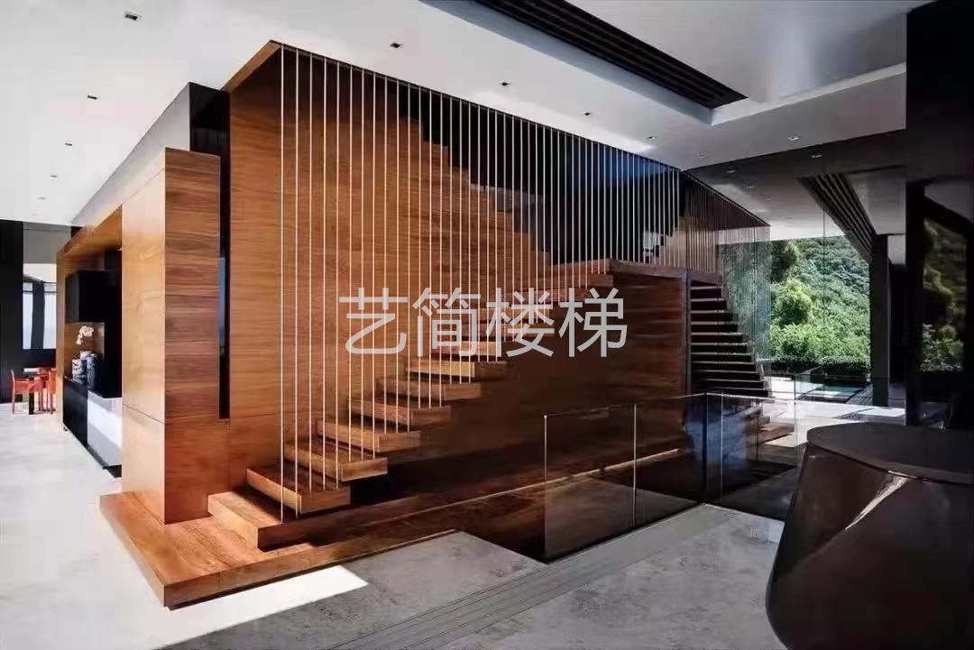 悬浮楼梯