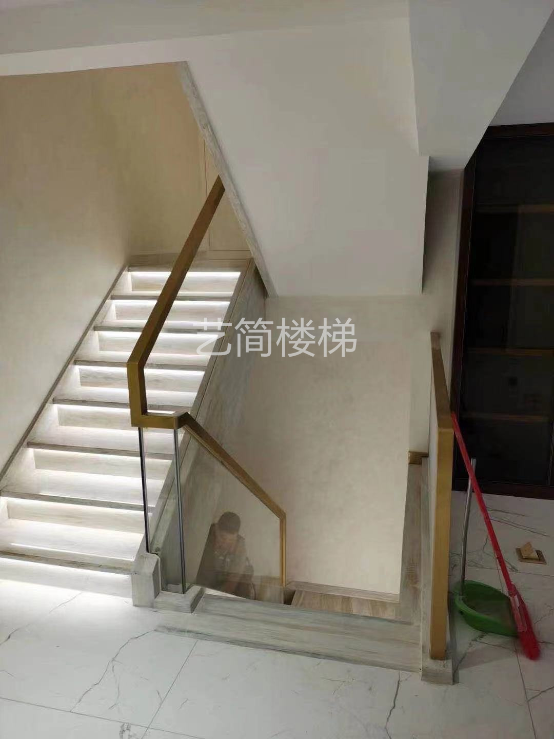 直楼梯