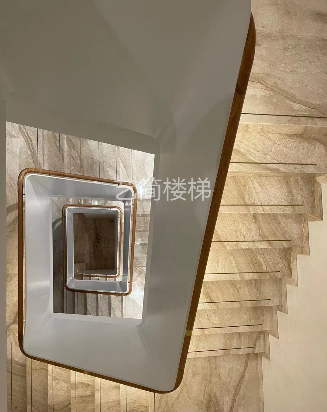 直楼梯