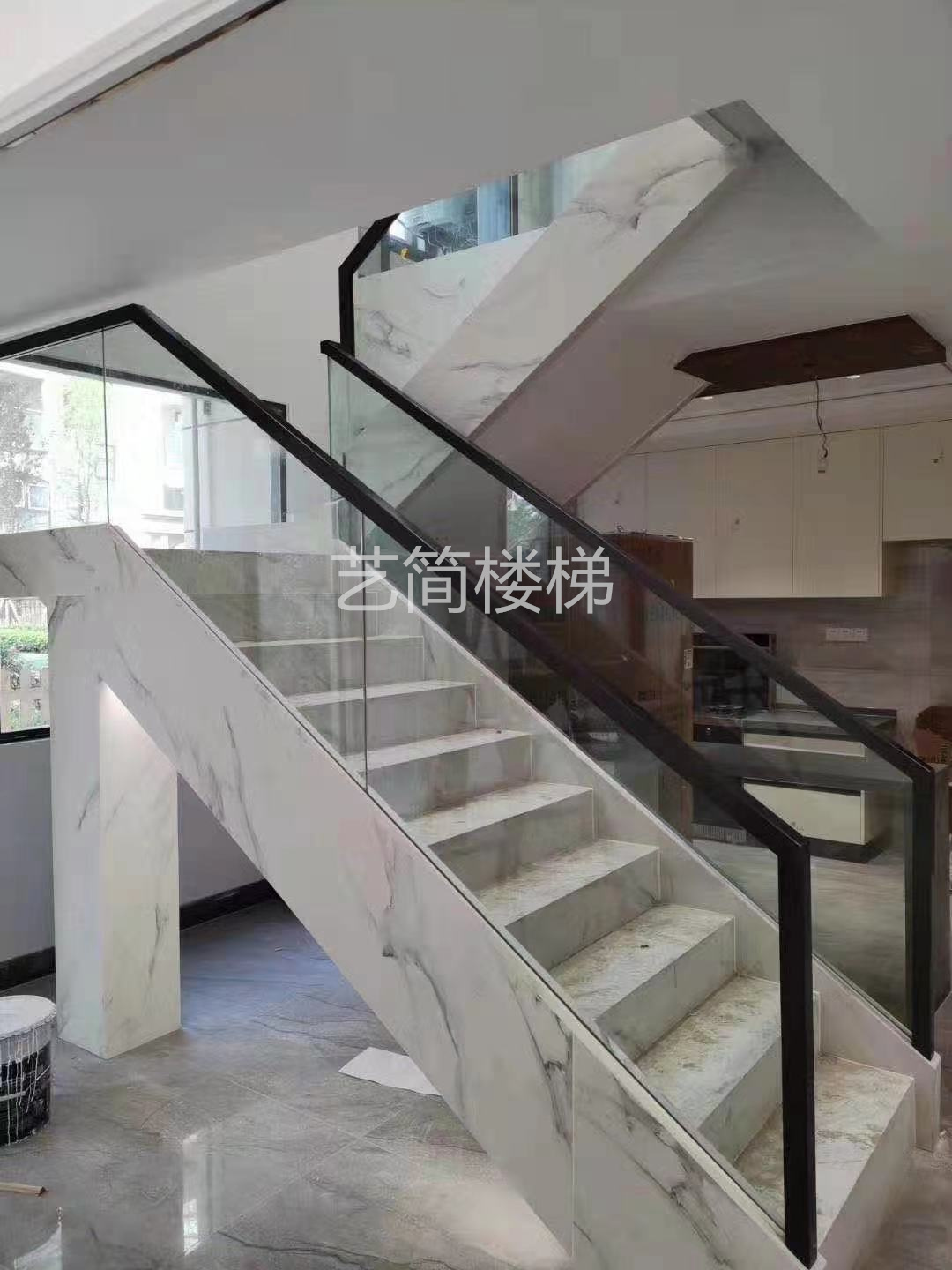 直楼梯