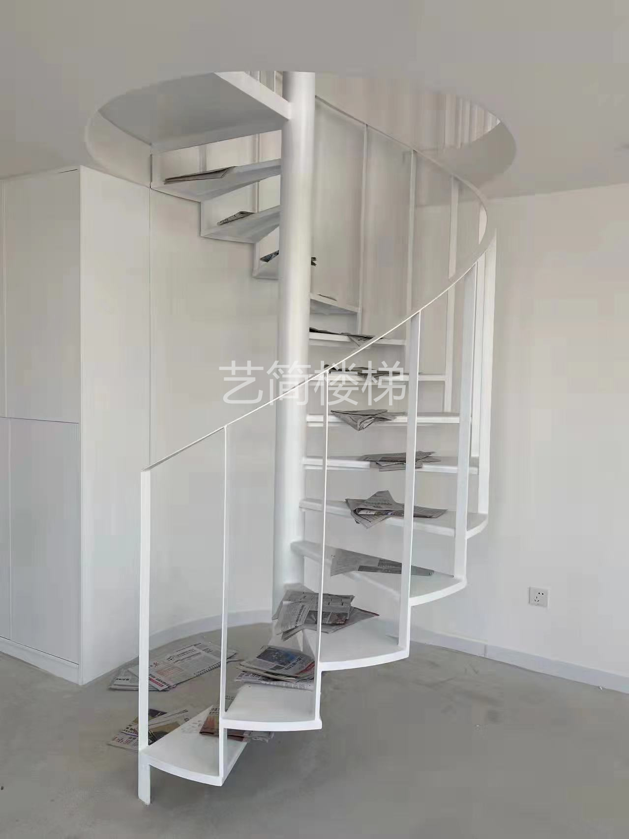 中柱旋转楼梯
