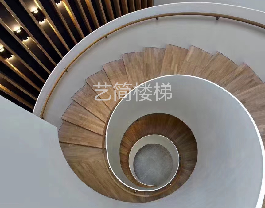 弧形楼梯